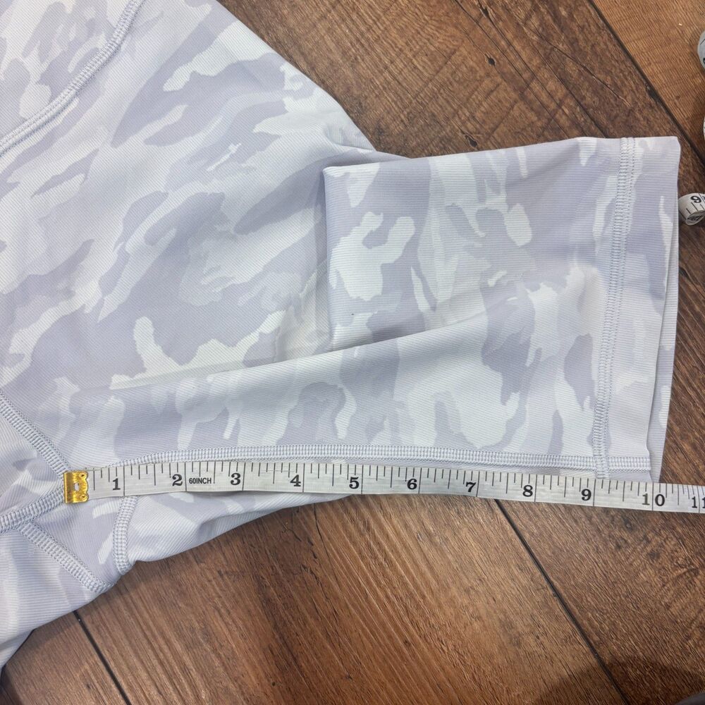 Lululemon Wunder Under Short 10” *Ribbed Size 8 Luxtreme Yoga Gray Bike Shorts - Picture 8 of 8